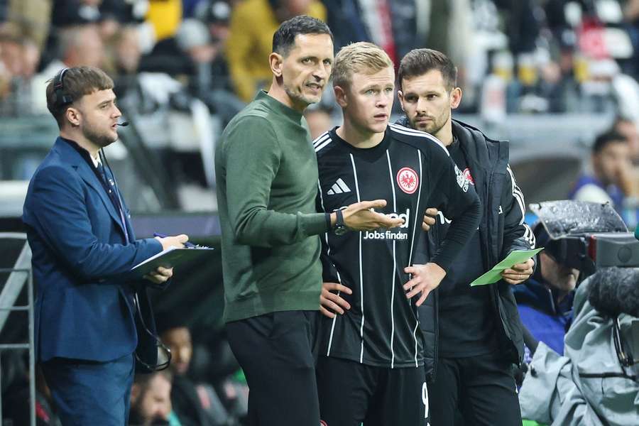 Eintracht Frankfurt coach Toppmoller: Bigger Liverpool players made difference