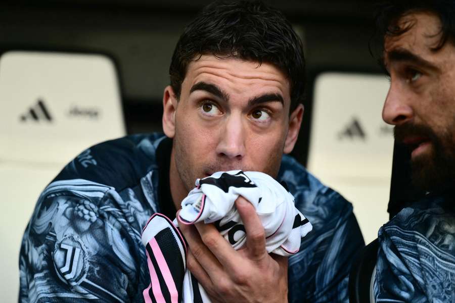 Vlahovic, sur le banc de la Juve.