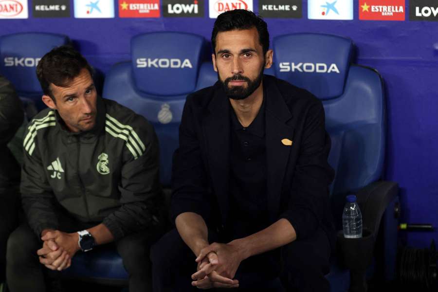 Alvaro Arbeloa sur le banc du Real.