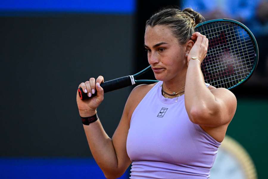 Sabalenka perdeu para Zheng em sets diretos