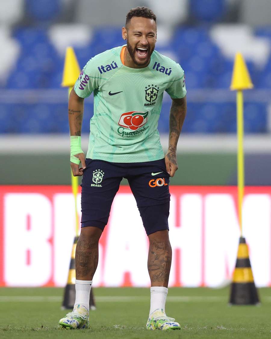 Neymar treina normalmente em Belém
