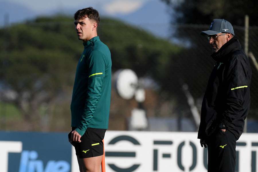 Daniel Maldini con il tecnico della Lazio Maurizio Sarri