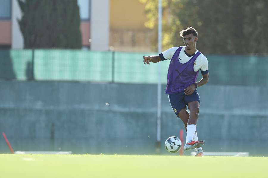 Tiago Gabriel, central do Lecce e da Seleção Nacional sub-21