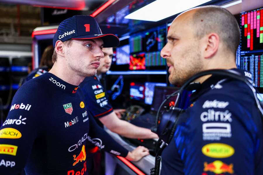 Verstappen en zijn race engineer, Gianpiero 'GP' Lambiase