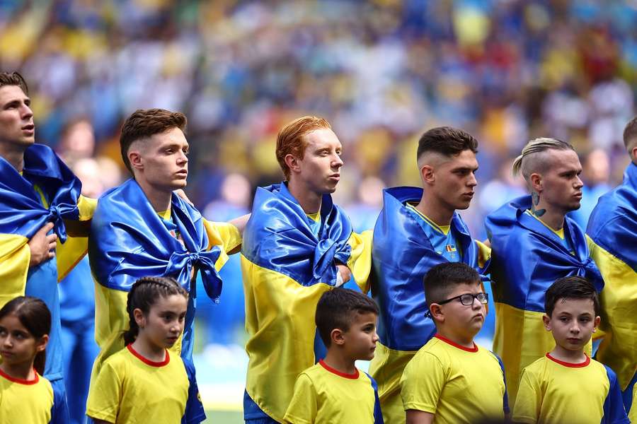 Oekraïne was tijdens de eerste wedstrijd gehuld in de eigen vlag