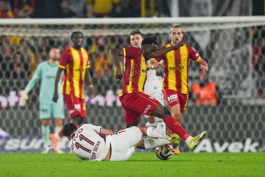 Dennis scores in Goztepe’s defeat to Onuachu’s Trabzonspor