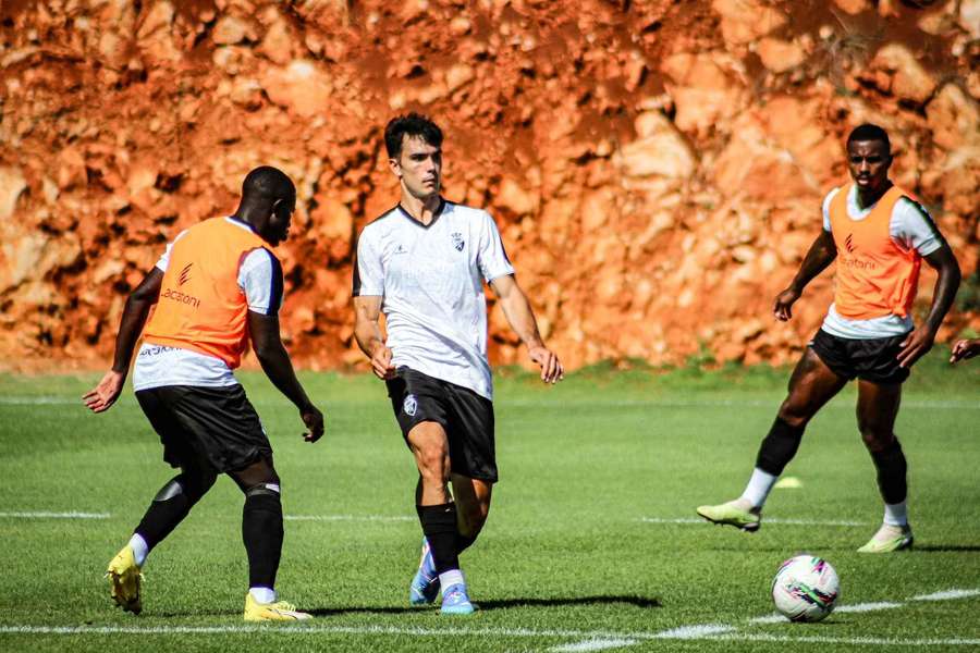 Paulo Vítor e Kim marcaram para o Portimonense, Tomané reduziu para o Farense