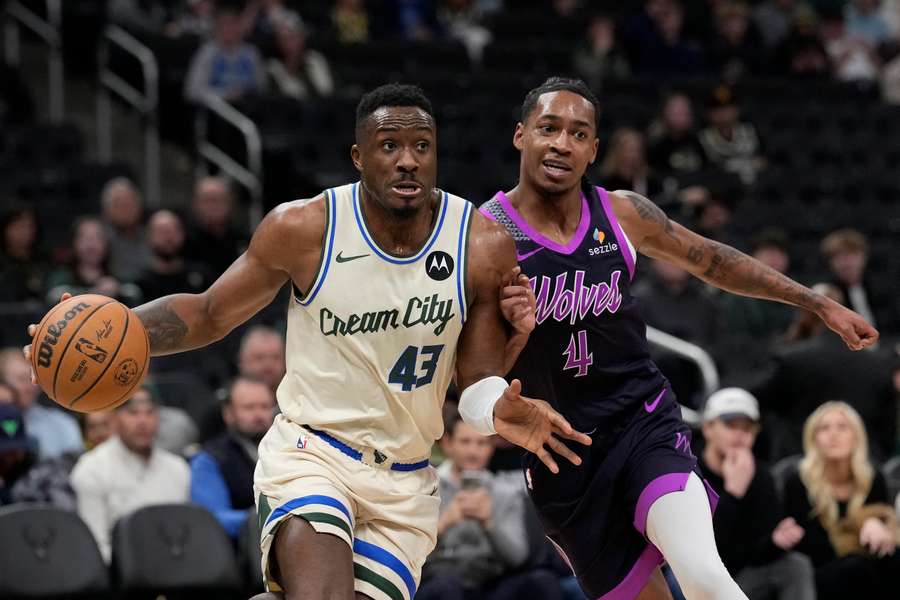 Los Bucks, humillados por Minnesota