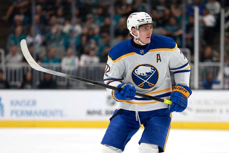 Sabres przegrali trzeci mecz z rzędu. Thompson zdobył 400. punkt w karierze