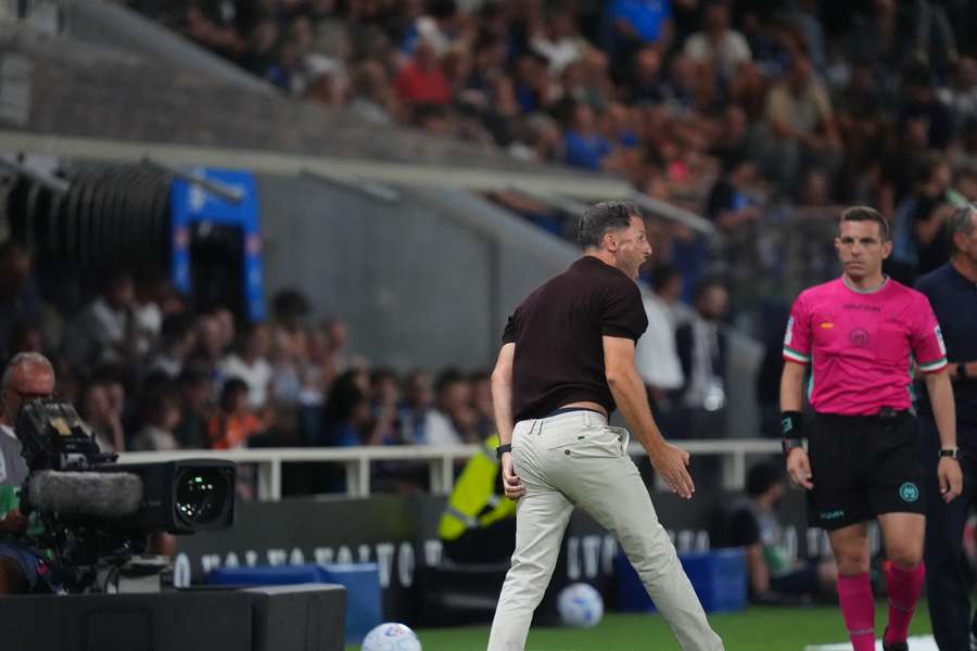 Serie A, stangata Bologna: due giornate a Tedesco, stop per Saputo fino al 30 settembre Serie A, stangata Bologna: due giornate a Tedesco, stop per Saputo fino al 30 settembre