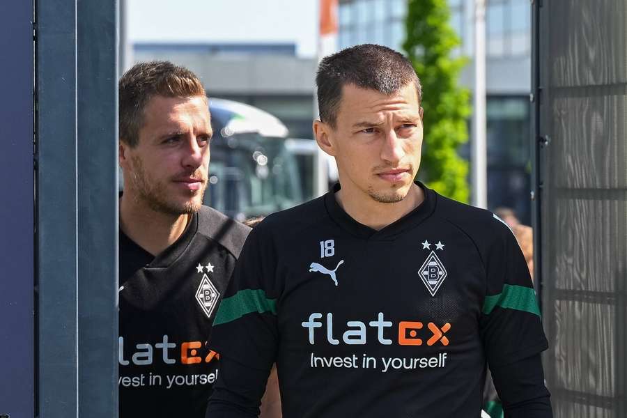 Stefan Lainer ist nach schwerer Krankheit in das Training von Borussia Mönchengladbach zurückgekehrt.