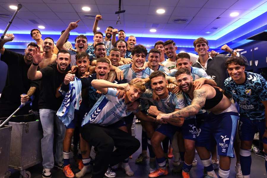 Huijsen se coló en el vestuario del Málaga tras el triunfo ante el Dépor