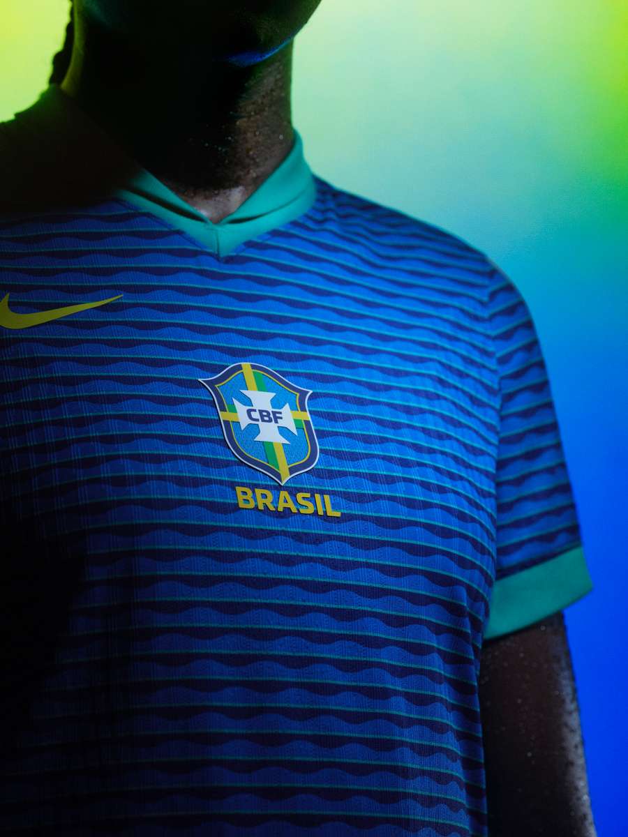 Nova camisa reserva do Brasil