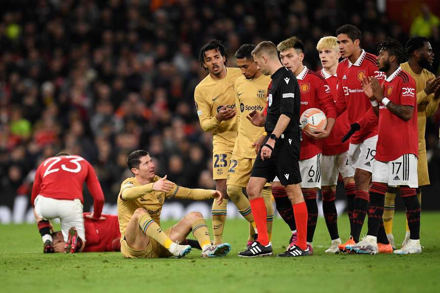 Barcelona, de Lewandowski, foi eliminado pelo United na Liga Europa