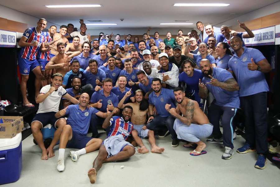 Elenco do Bahia após a última partida do Brasileirão 2023