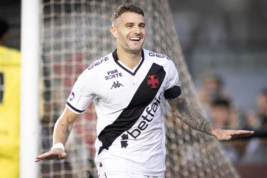 Vegetti recebe proposta do Cerro Porteño e avisa ao Vasco que deseja sair