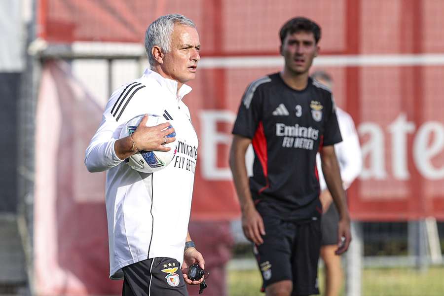José Mourinho, treinador do Benfica José Mourinho, treinador do Benfica
