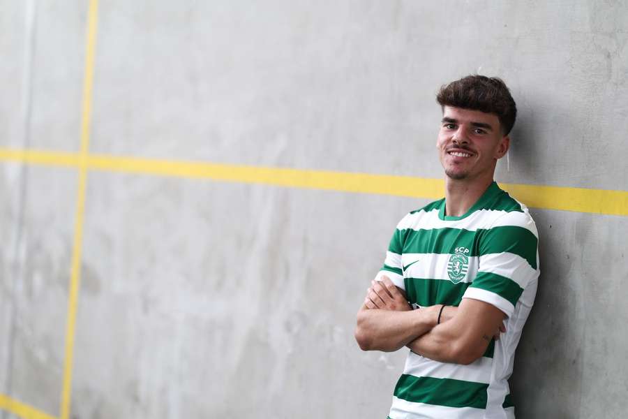 Manuel Mendonça continua no Sporting