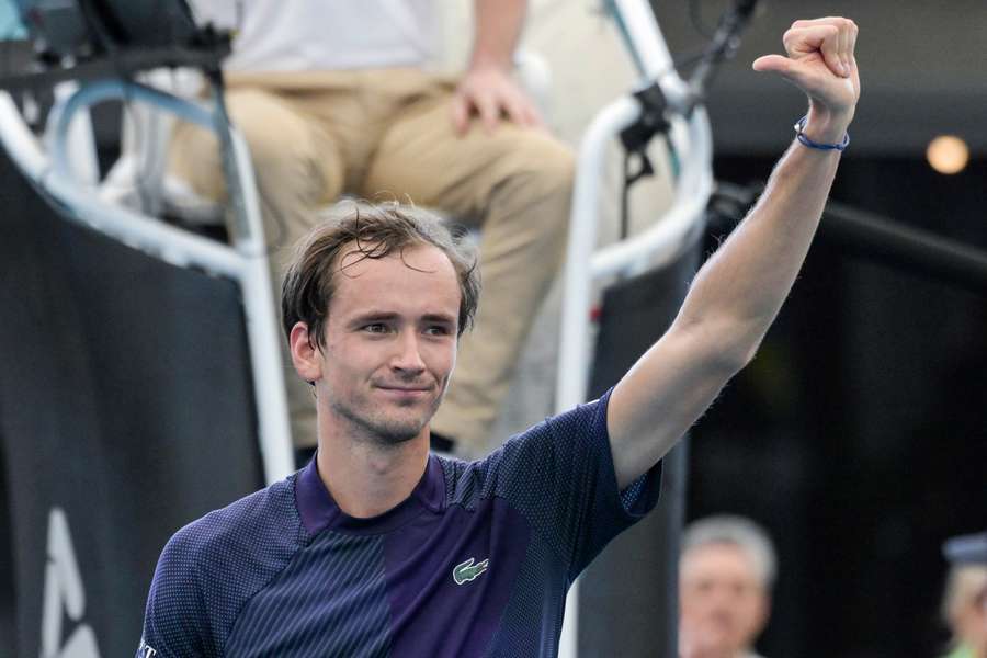 Daniil Medvedev diz que poder defrontar Novak Djokovic em Adelaide é um grande teste antes do Open da Austrália