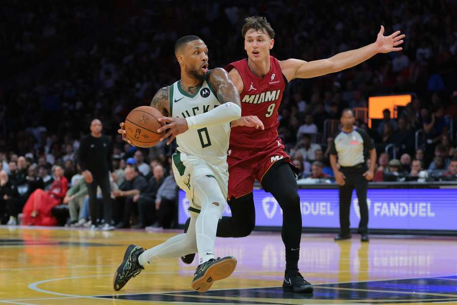 Damian Lillard em ação pelos Bucks