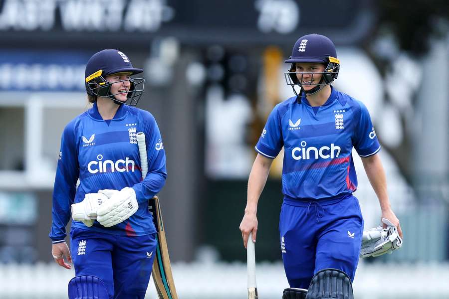 Charlie Dean and Amy Jones put on 130 runs to win the game for England