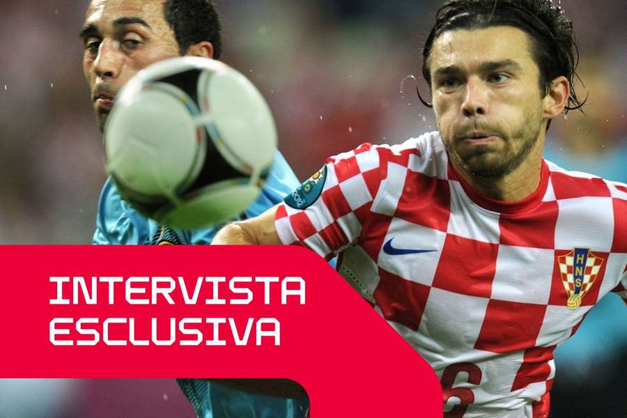 Danijel Pranjic in azione con la Croazia contro la Spagna a EURO 2012