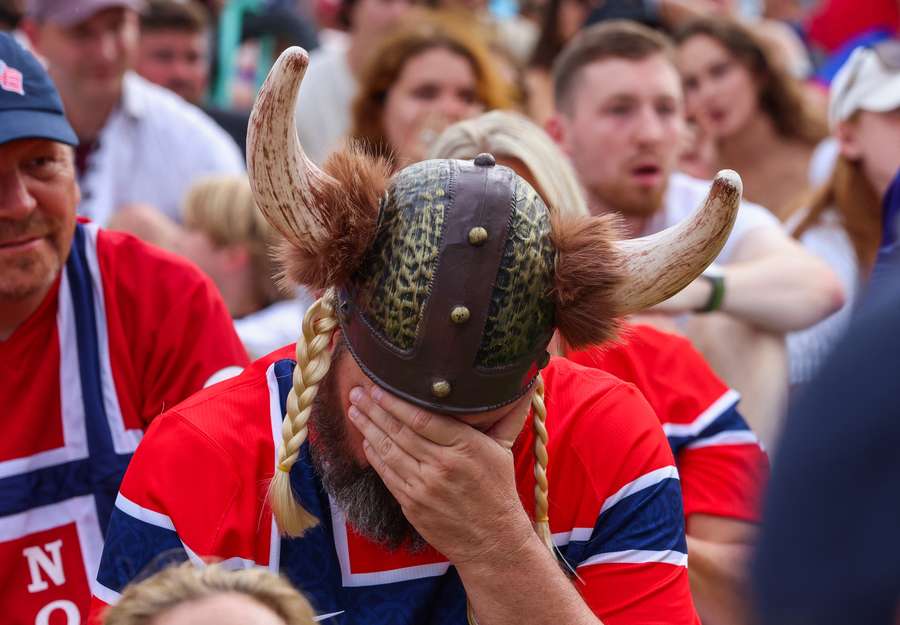 Norueguês lamenta adeus à Copa do Mundo Norueguês lamenta adeus à Copa do Mundo