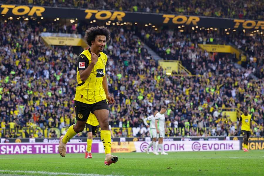 Dortmund enchaîne contre Wolfsburg (4-0) et grimpe à la 4e place