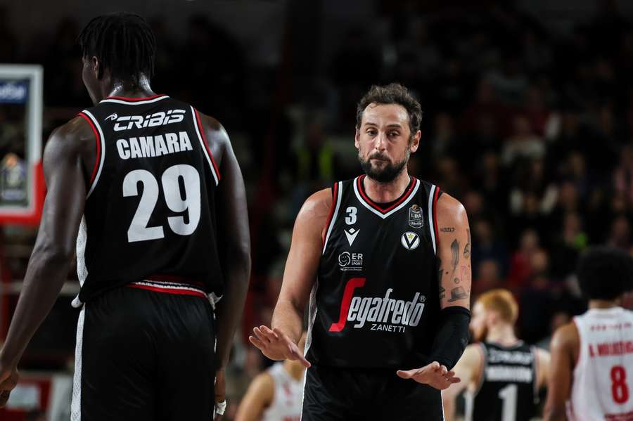 Basket: Eurolega, Bologna schiantata ad Atene, l'Anadolu Efes espugna Kaunas