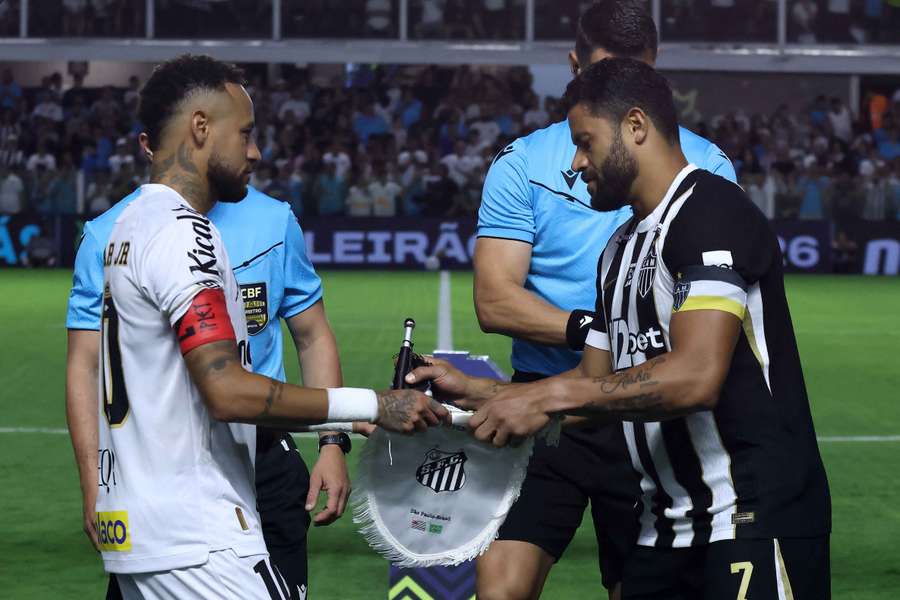 Hulk y Neymar, capitanes del Atlético Mineiro y Santos, respectivamente