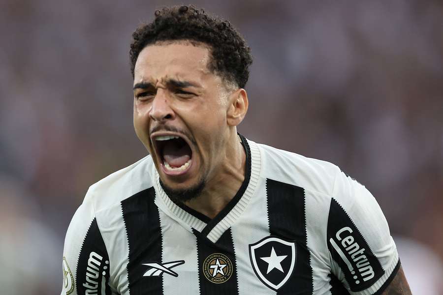Gregore renovou com Botafogo até o fim de 2028