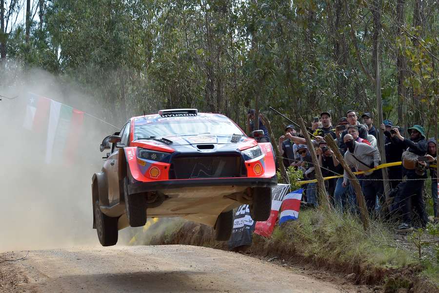 Ott Tänak lidera Rali do Chile com 0,4 segundos de vantagem sobre Elfyn Evans