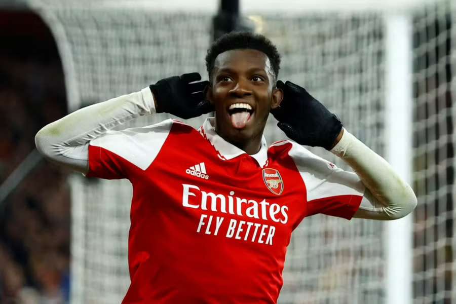 Eddie Nketiah dáva zabudnúť na zranenie Gabriela Jesusa.