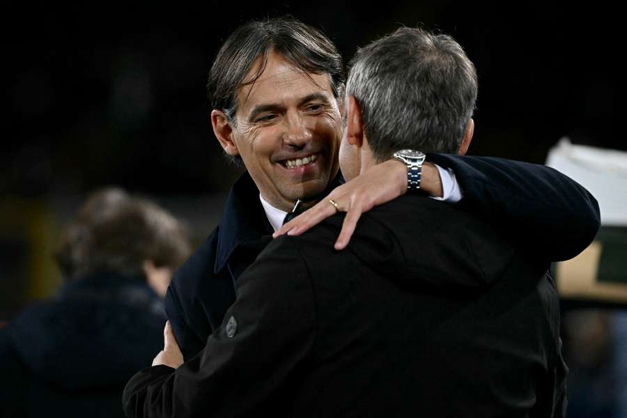 Inzaghi abraça Giampaolo