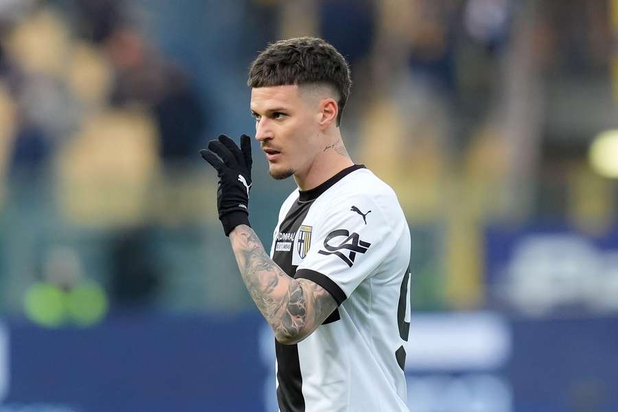 Dennis Man is reportedly on the verge of joining PSV