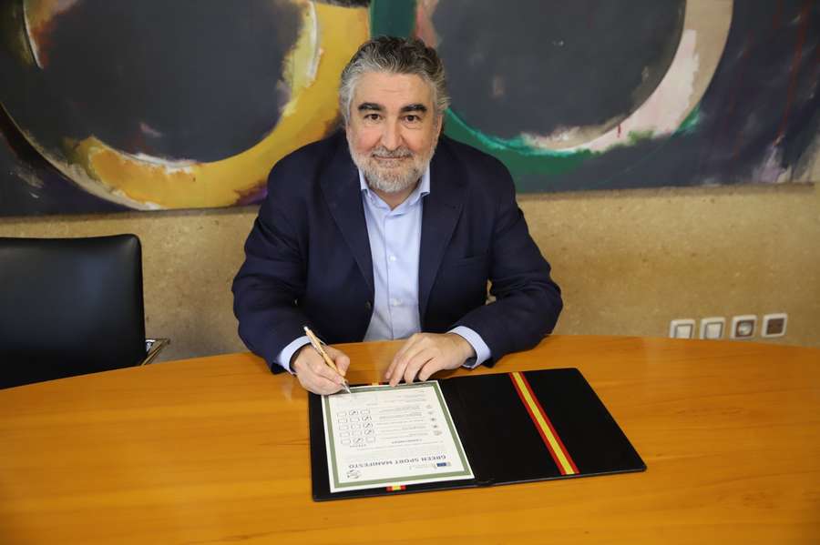Rodríguez Uribes firma el 'Manifiesto del Deporte Verde'
