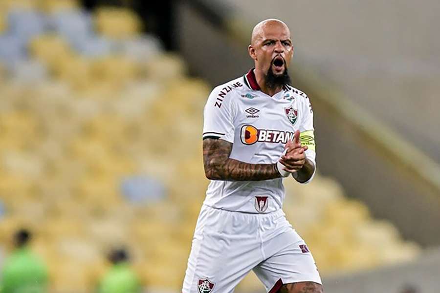 Felipe Melo playing for Fluminense in Brazil