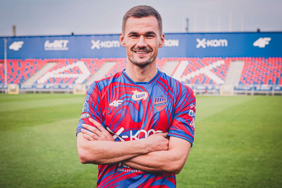 29-letni defensor Adnan Kovacević nowym zawodnikiem Rakowa Częstochowa