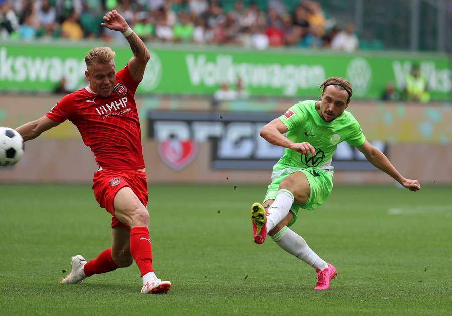 Lovro Majer em ação pelo Wolfsburgo