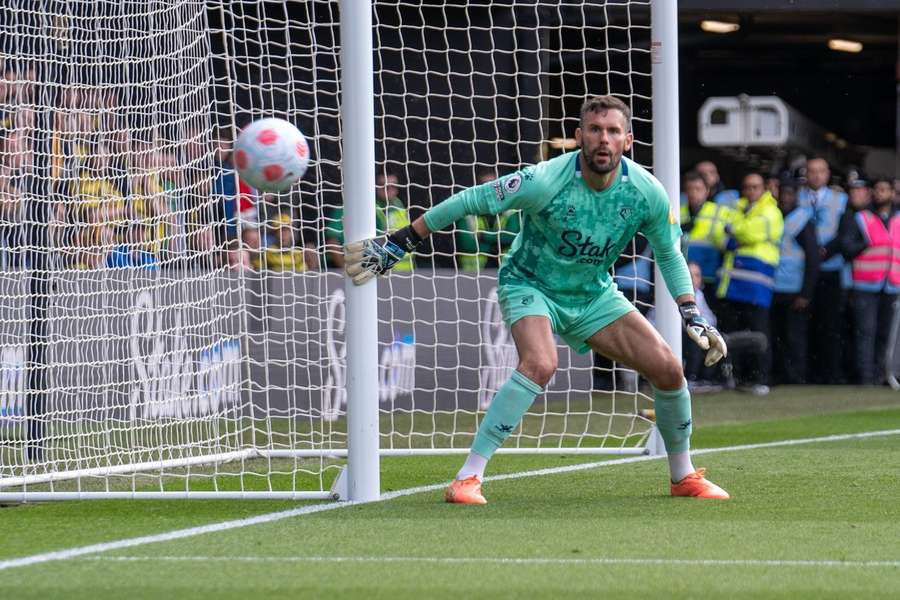 Voormalig international Ben Foster keert na 18 jaar terug op het vijfde niveau bij Wrexham