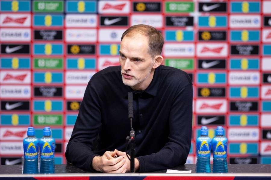 Tuchel během tiskové konference.