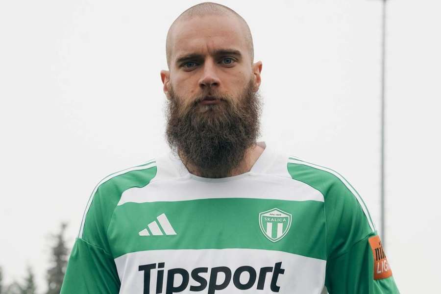 Niňaj má spevniť zadné rady Skalice.