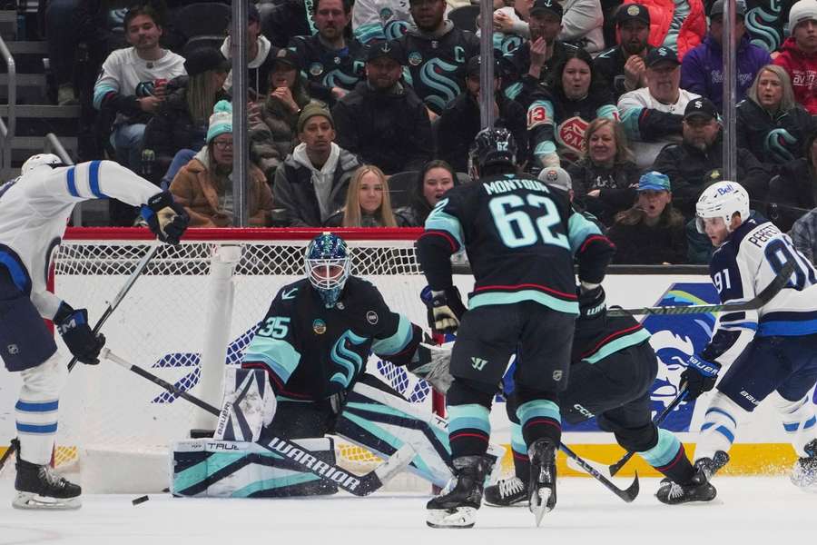 Jets ponownie najlepszą drużyną rozgrywek NHL. Ważna wygrana nad Seattle Kraken