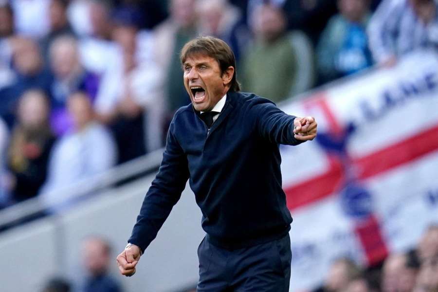 Tottenham: Conte calado sobre lesões, mas confiante que seu time pode brigar pela taça