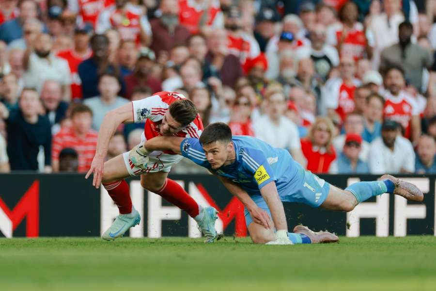 Newcastle's Nick Pope was shown a yellow card for this foul on Viktor Gyökeres