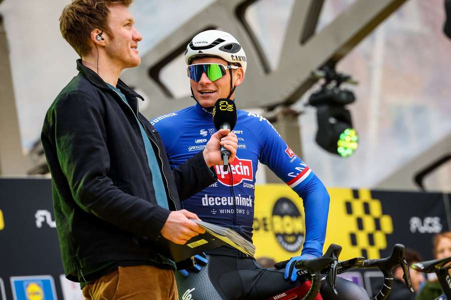 Van der Poel aan de start van de Ronde van Vlaanderen