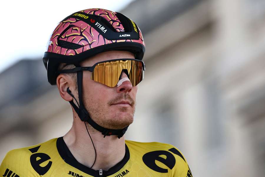 Dylan van Baarle bij de start van Parijs-Roubaix