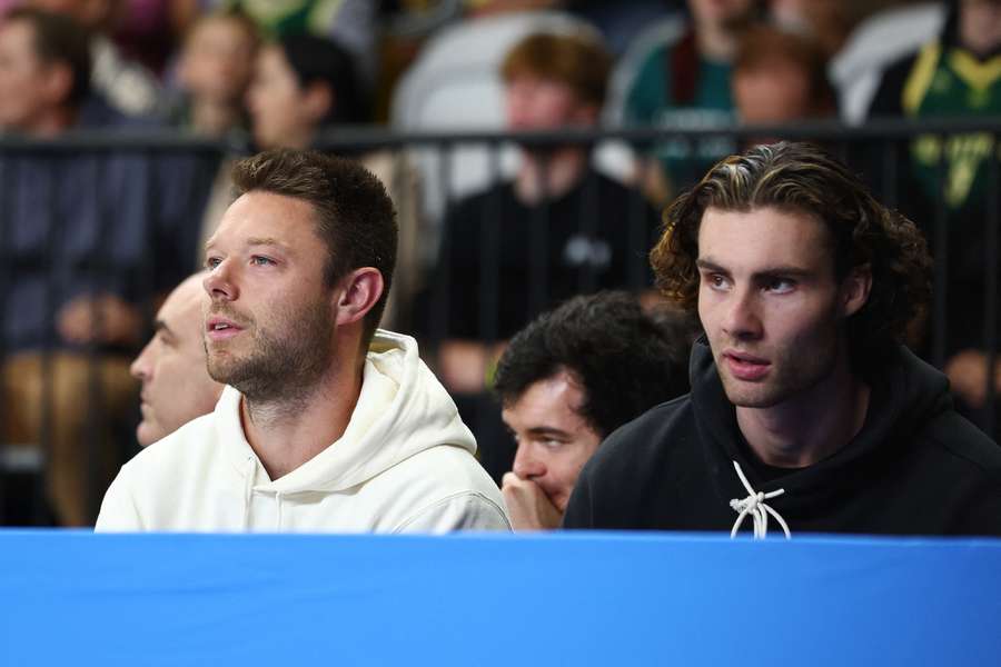 Josh Giddey, a la derecha, asistió al NBL Blitz junto a su compatriota Matthew Dellavedova el mes pasado
