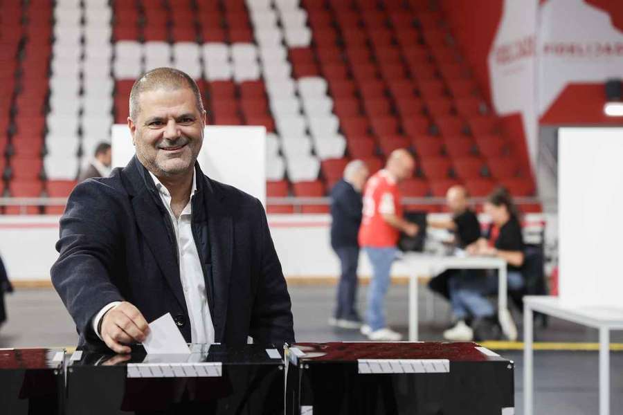 Cristóvão Carvalho, candidato da lista D à presidência do Benfica Cristóvão Carvalho, candidato da lista D à presidência do Benfica
