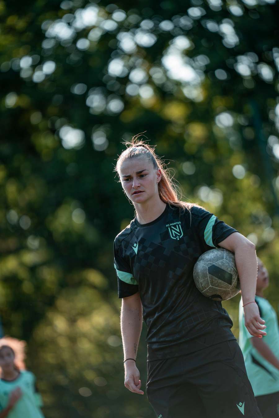 Camille Robillard à l'entraînement avec ses U11 du FC Nantes